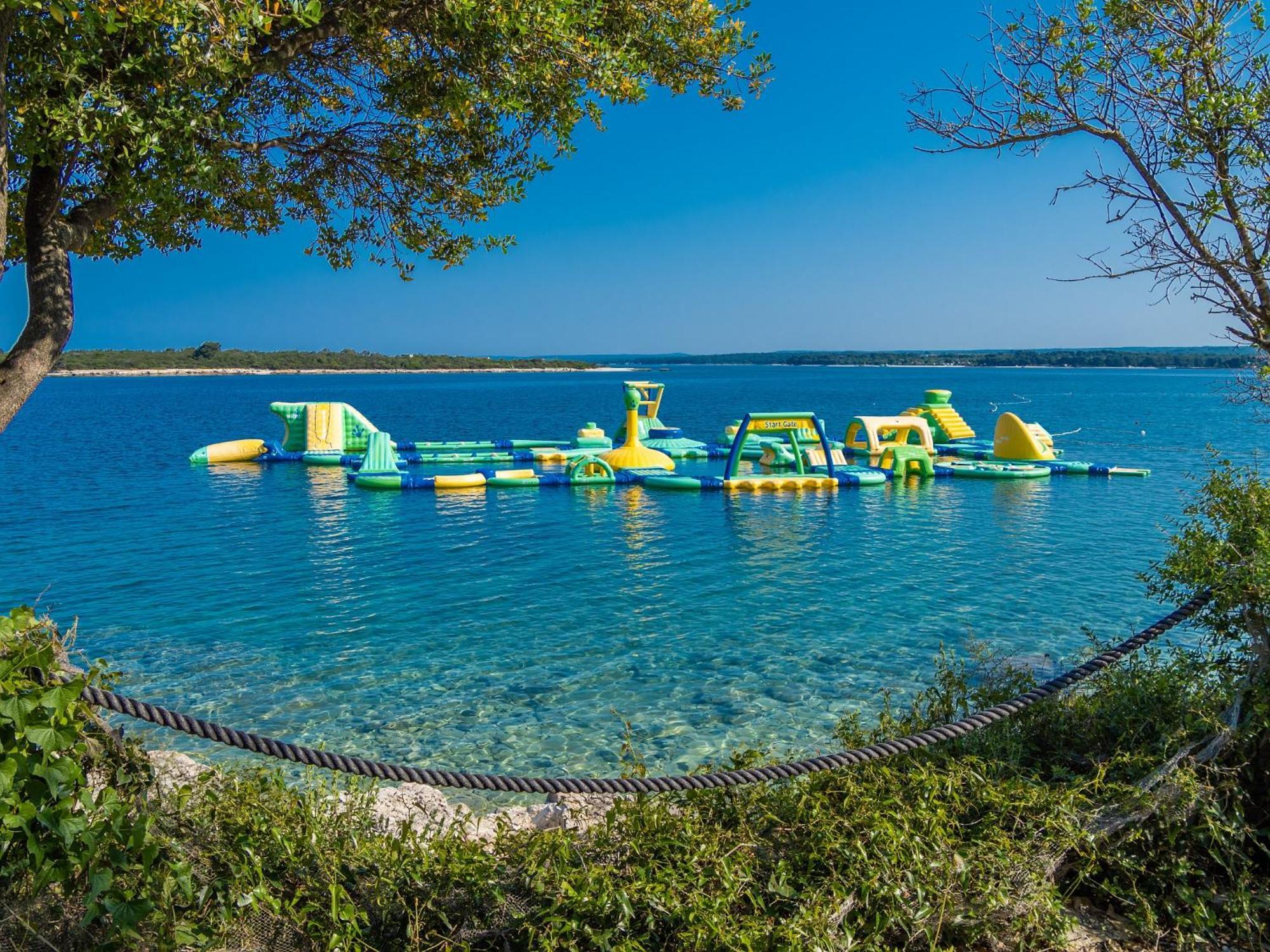 Eurocamp Mobilhomes At Brioni Sunny Campingplatz *